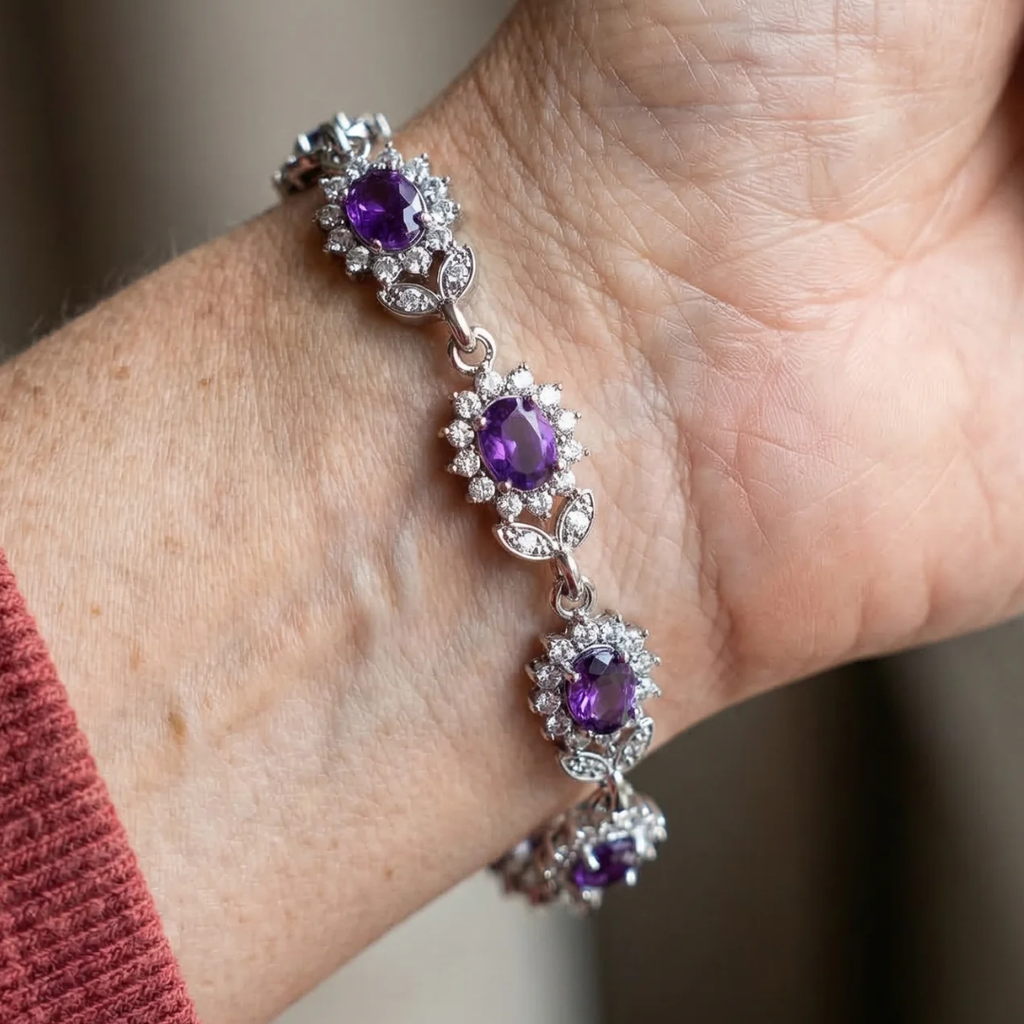 Iris Bracelet in White Gold