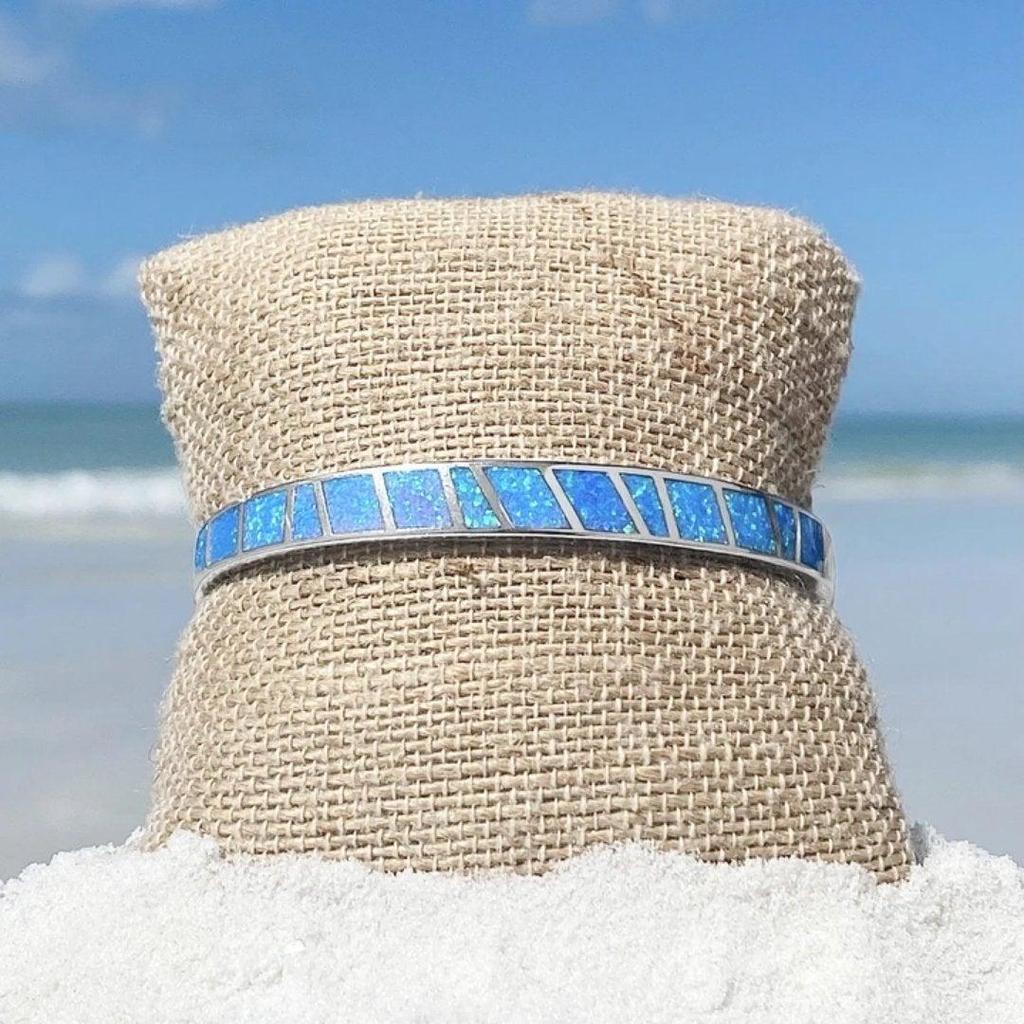 Bracelet made of blue opal and silver
