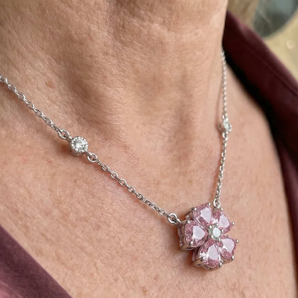 Flower Shine Pendant Necklace | Gold