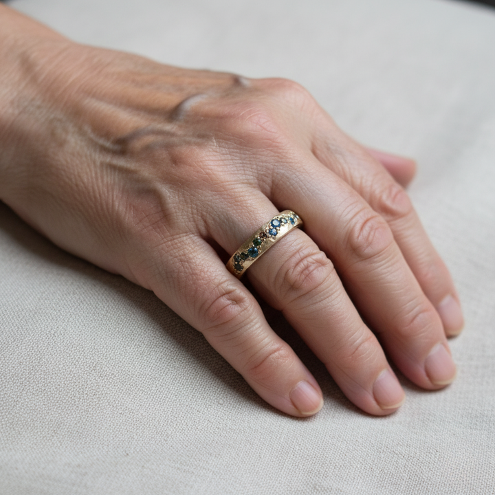 Colourful Vintage Ring in Gold