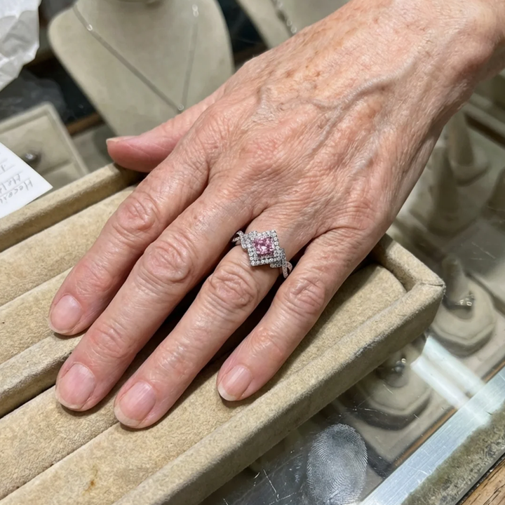 Couture Pavé-Square Ring | Gold