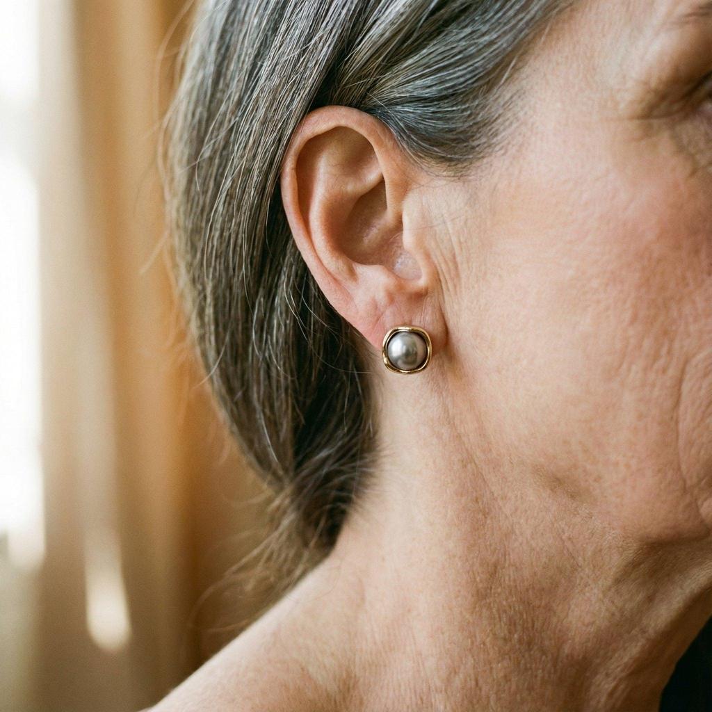 Elegant Earrings Made from Black Pearl