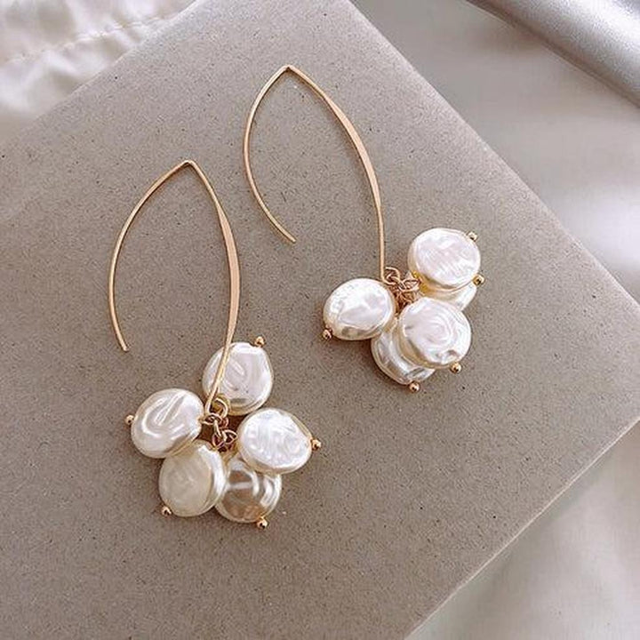 Elegant Earrings with Pearl and Crystal