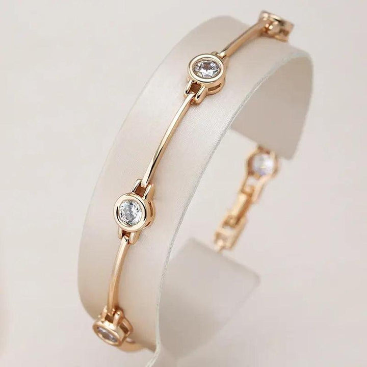 Elegant Bracelet with Diamonds in Gold