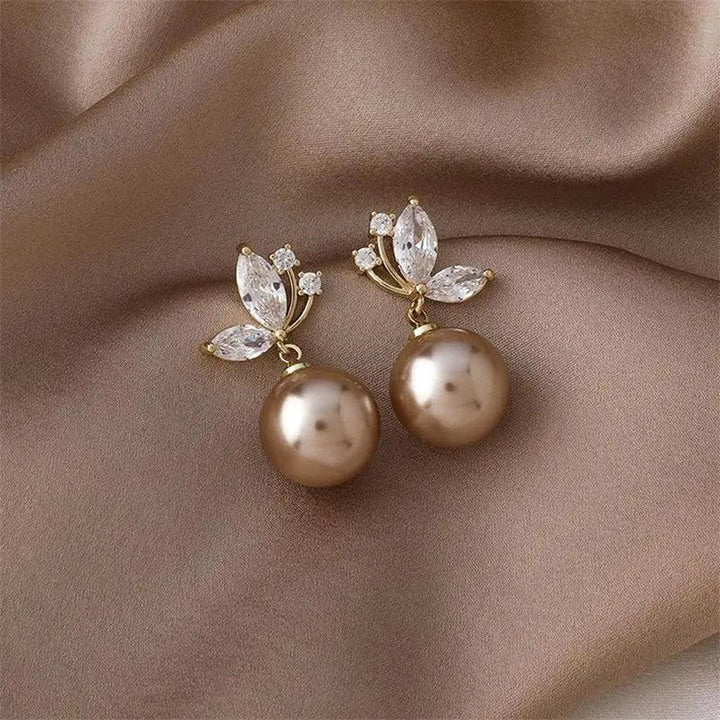 Exotic Earrings with Daisies and Golden Crystals