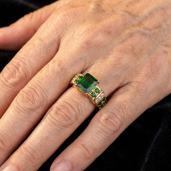 Fascinating Emerald Ring