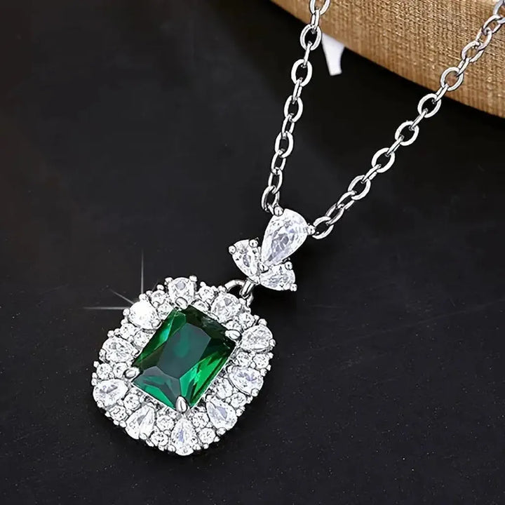 Gisela Necklace Gemstone Emerald