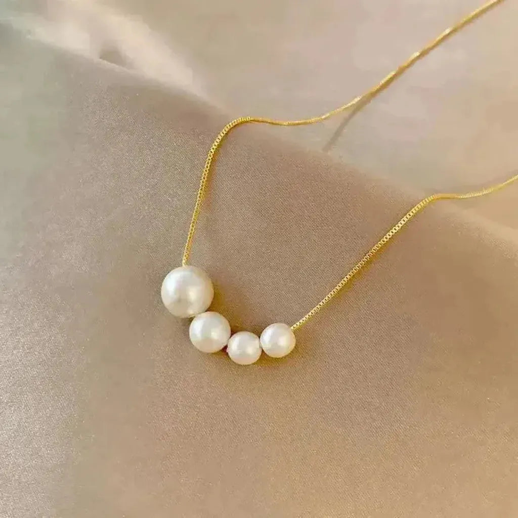 Golden Necklace with Sweet Pearls