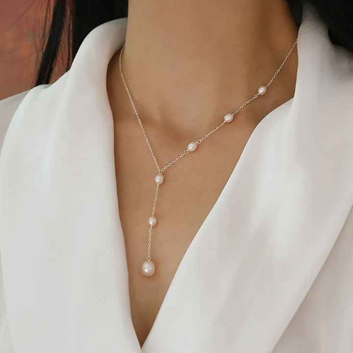 White Gold Necklace with Freshwater Pearls
