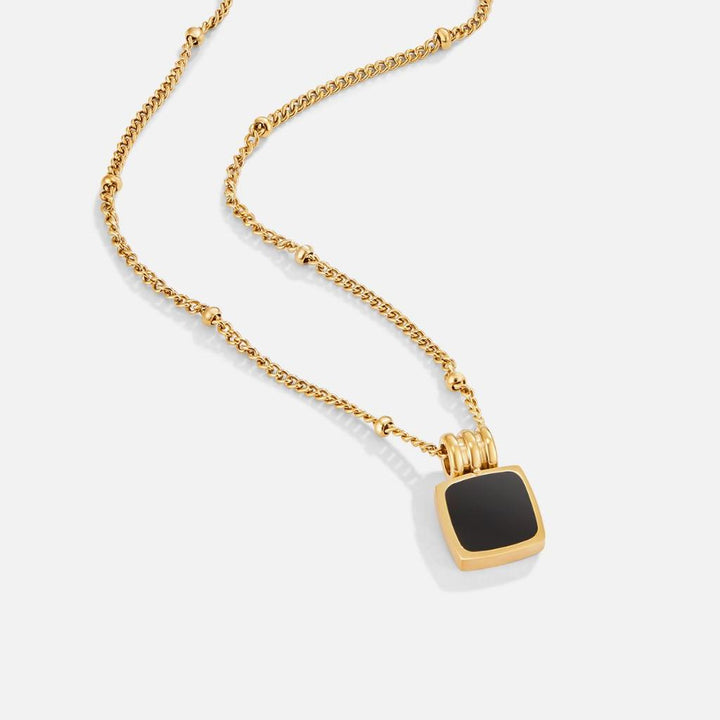Lucia Pendant Necklace in Black