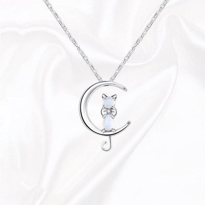 Necklace with Pendant in the Shape of a Crescent Moon and a Cat Made of Moonstone