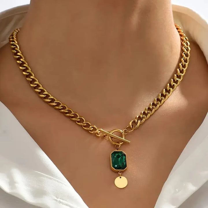 Necklace with Large Chain and Emerald Pendant | Gold