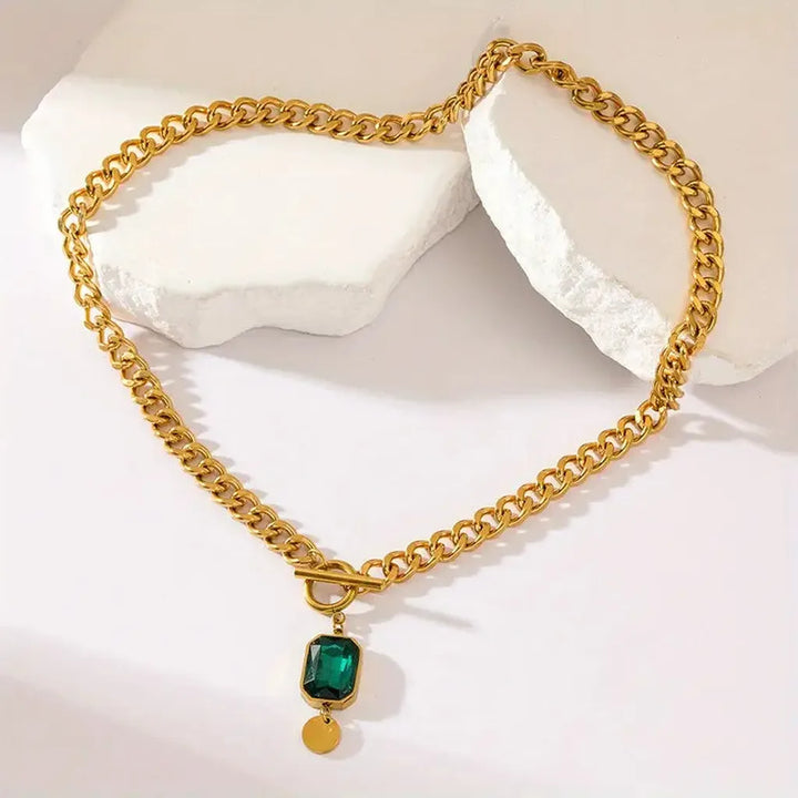 Necklace with Large Chain and Emerald Pendant | Gold