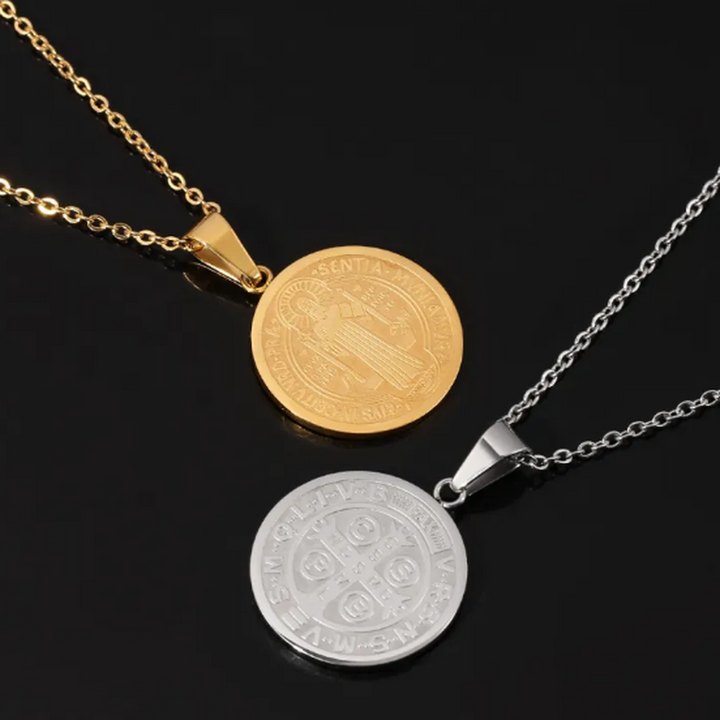 Necklace with Round O-Shaped Pendant