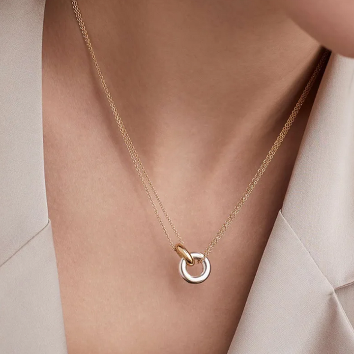 Necklace with Geometric Round Pendant