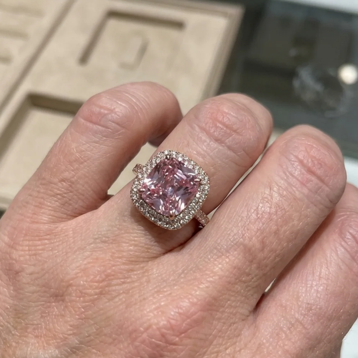 Cushion Ring with Pink Sapphire | White Gold