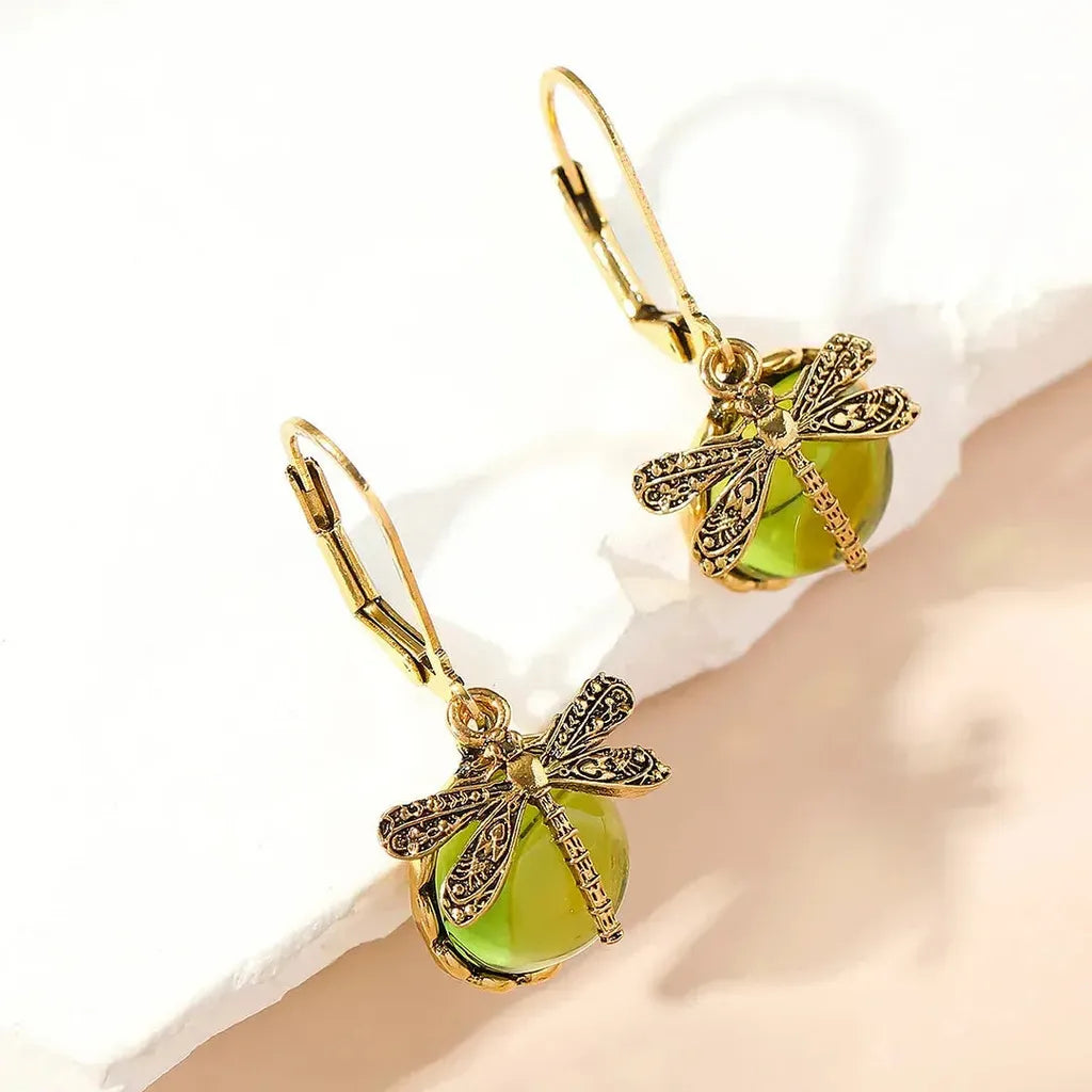 Circular Earrings in Antique White Gold