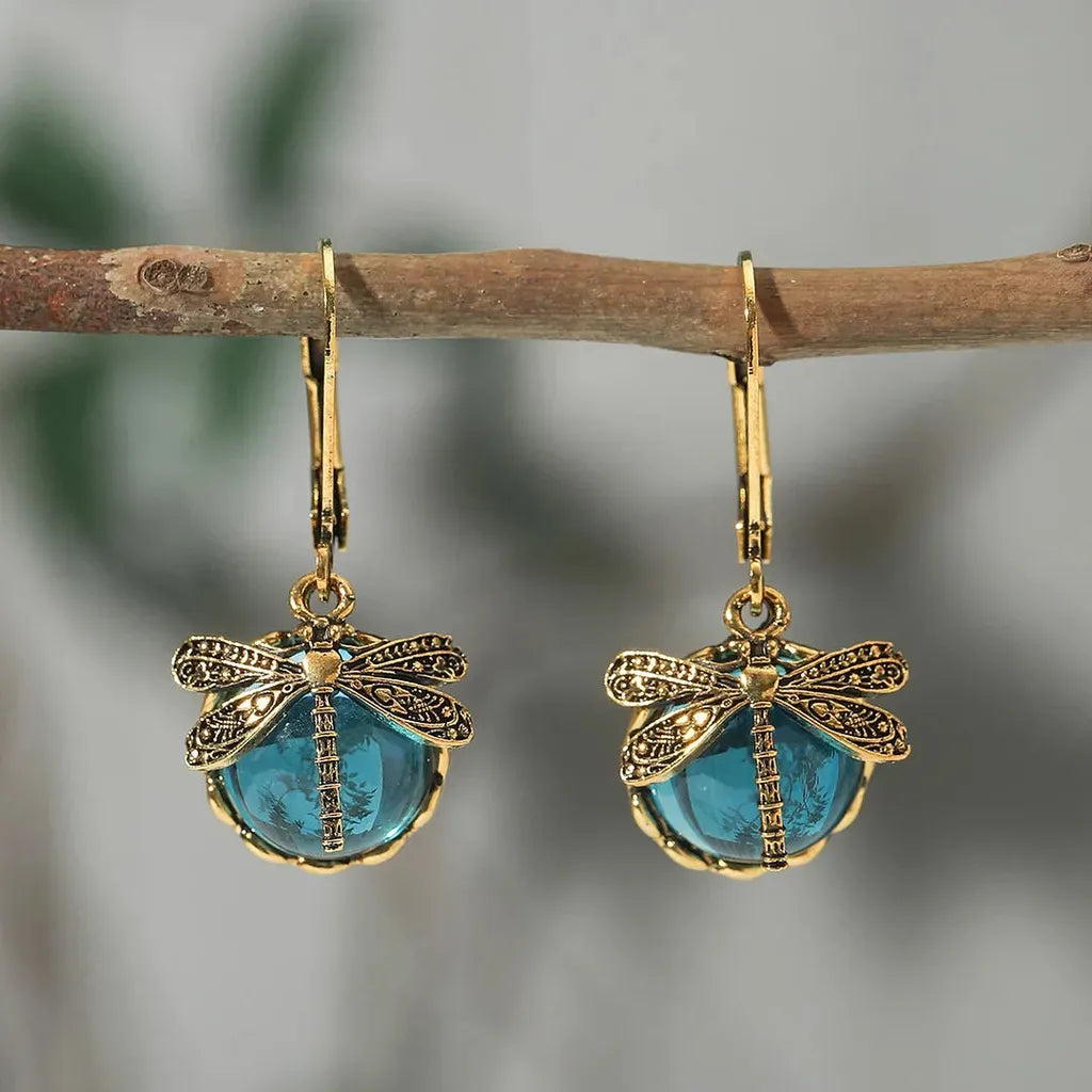 Circular Earrings in Antique White Gold
