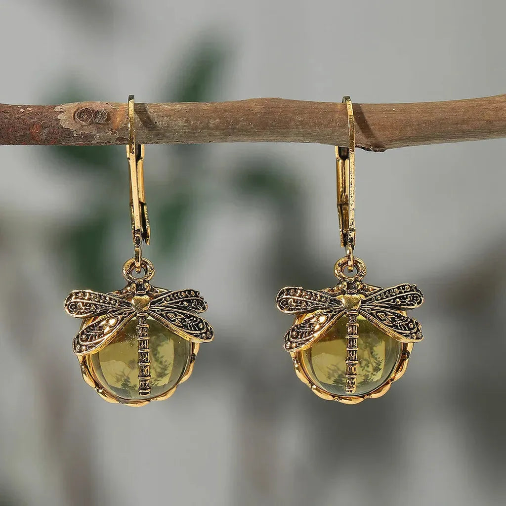 Circular Earrings in Antique White Gold