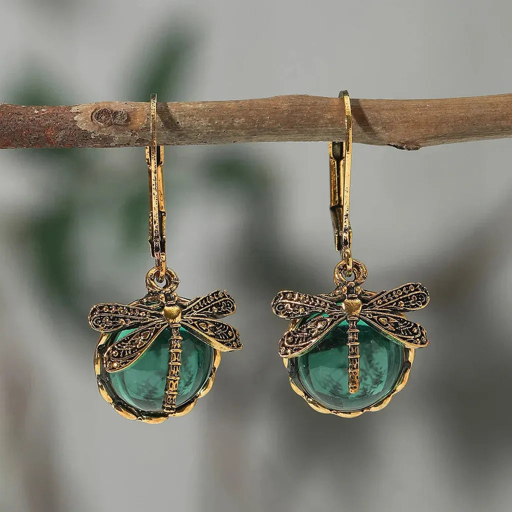Circular Earrings in Antique White Gold