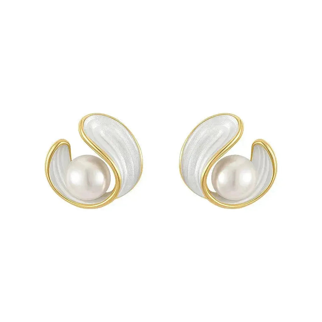 Luxurious Drop Earrings with White Opal and Pearls in Gold