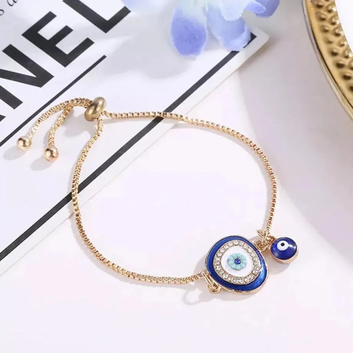 Luxurious Bracelet with the Eye of the Gorgon