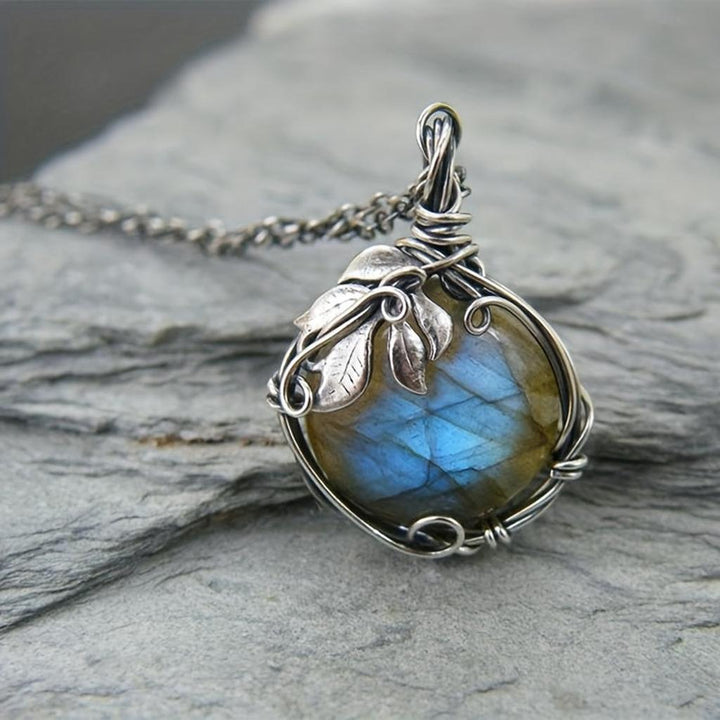 Maria Necklace with Moonstone