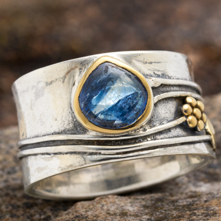 Meditation Ring from Bohemia with Gemstone