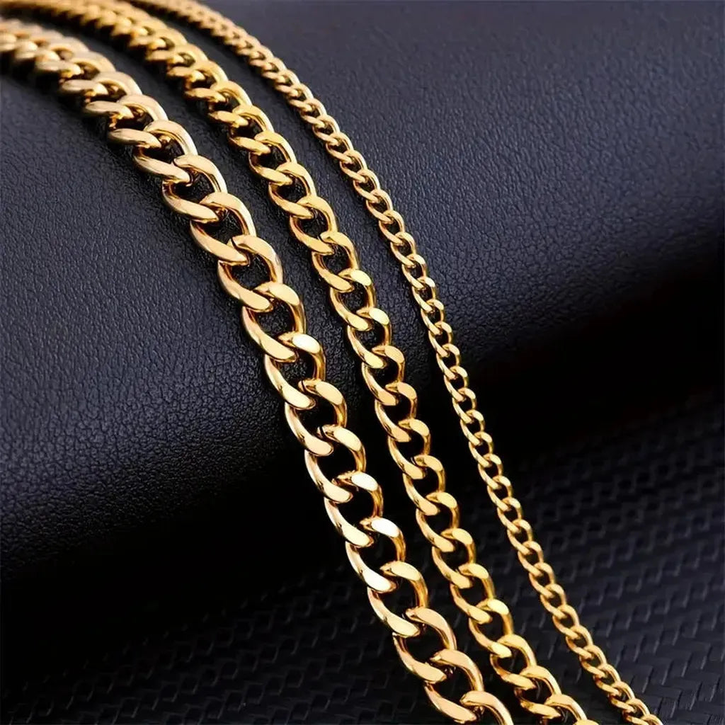 Minimalist Necklace with Curb Chain for Men