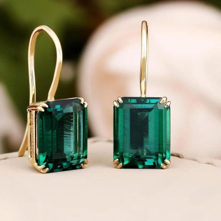 Mila Earrings with Emerald