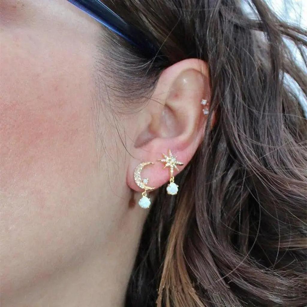 Earrings Moon and Star in Gold and Opal