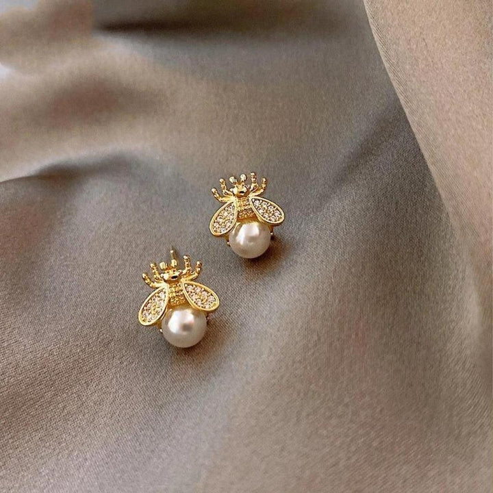 Gold Earrings with Pearls and Diamonds