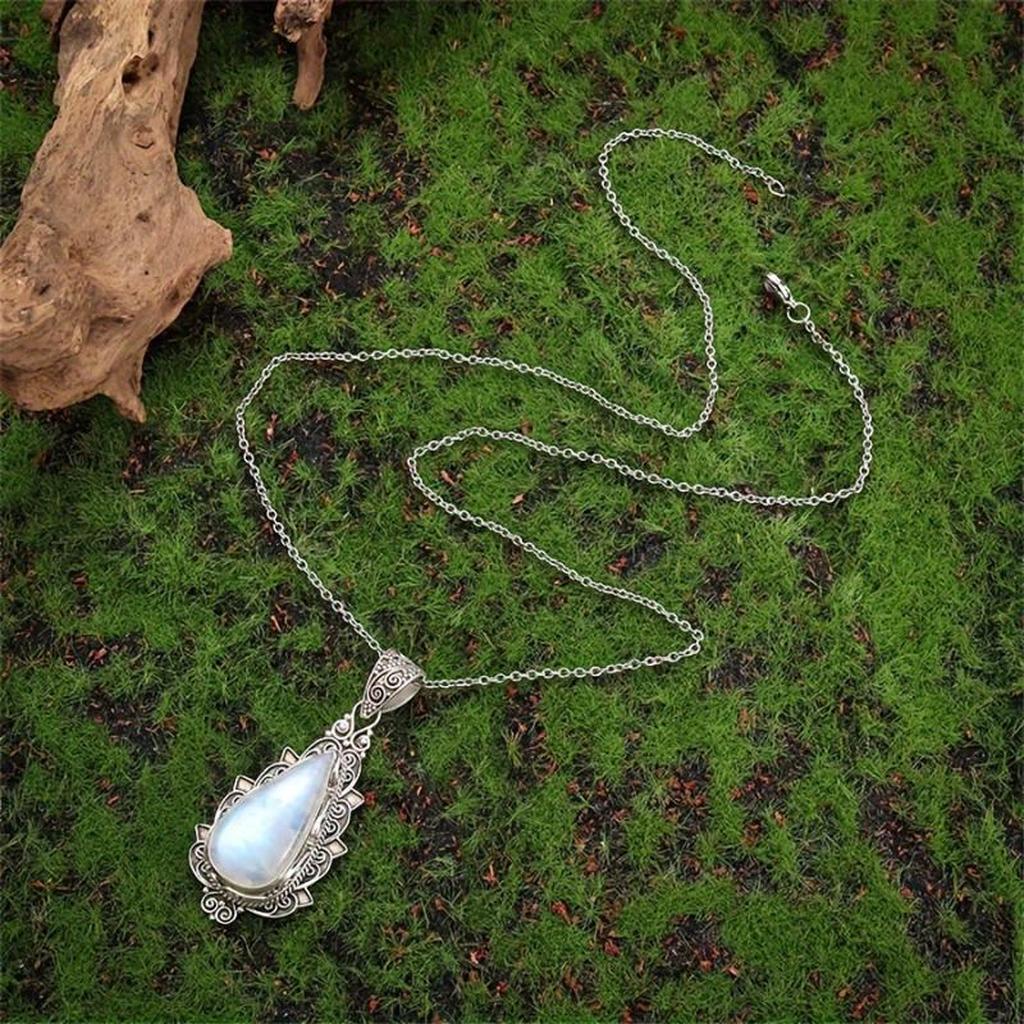 Retro Necklace with Moonstone Pendant