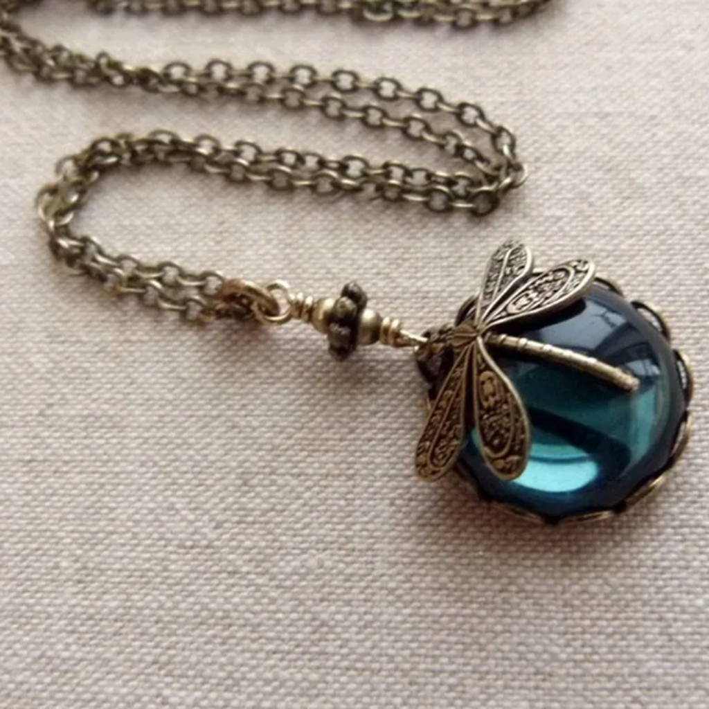 Retro Libelle Necklace Green Crystal