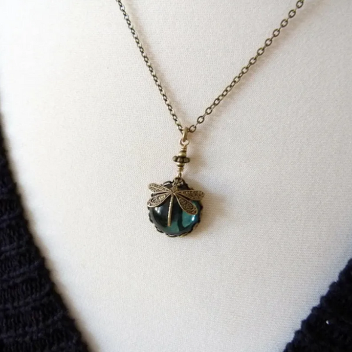 Retro Libelle Necklace Green Crystal