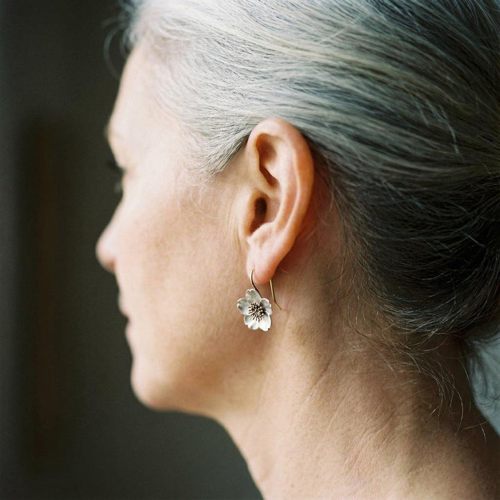 Retro Earrings in White Gold and Gold with Flowers