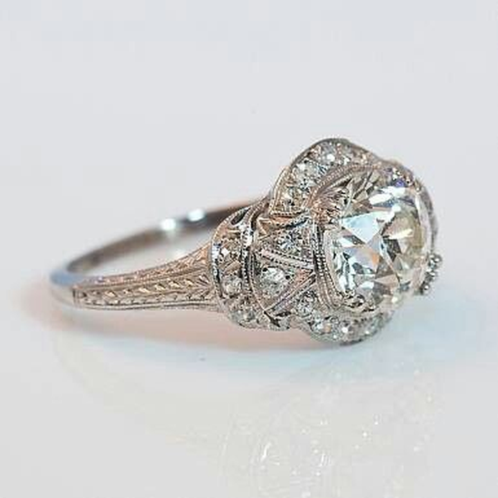 Retro Ring in White Gold with Crystal