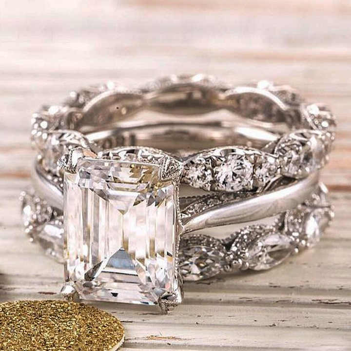 Retro White Gold Ring with Multiple Shiny Rows