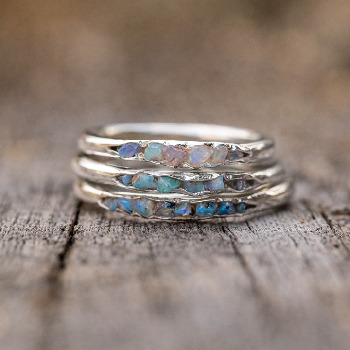Retro White Gold Ring with Multi-Row Blue Stones