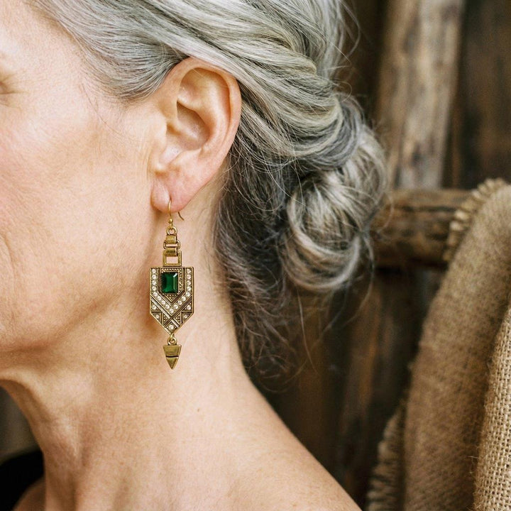 Retro geometric earrings in gold and green