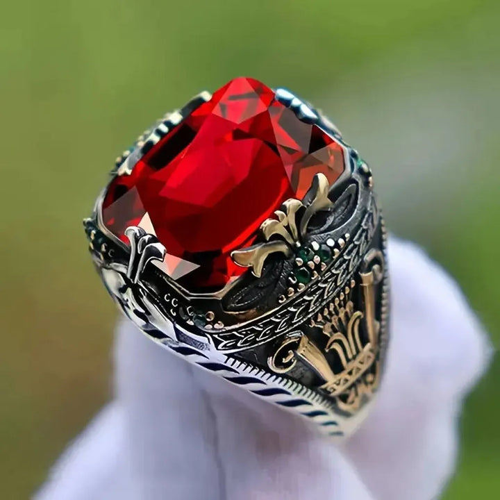 Clara Ring in Mixed Gold