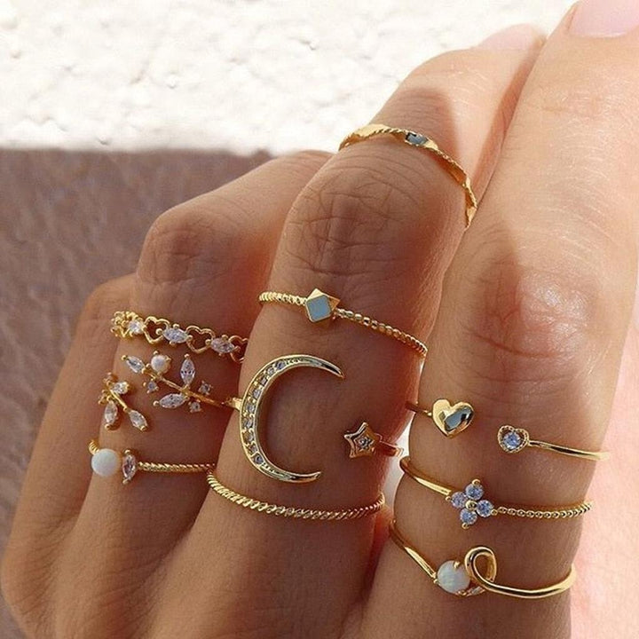 Ring Set: 10 Rings in White Gold and Gold