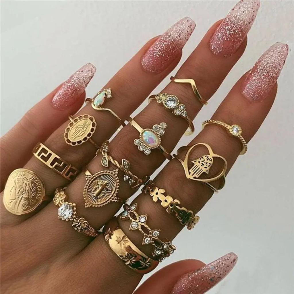 Ring Set with 8 to 12 Rings