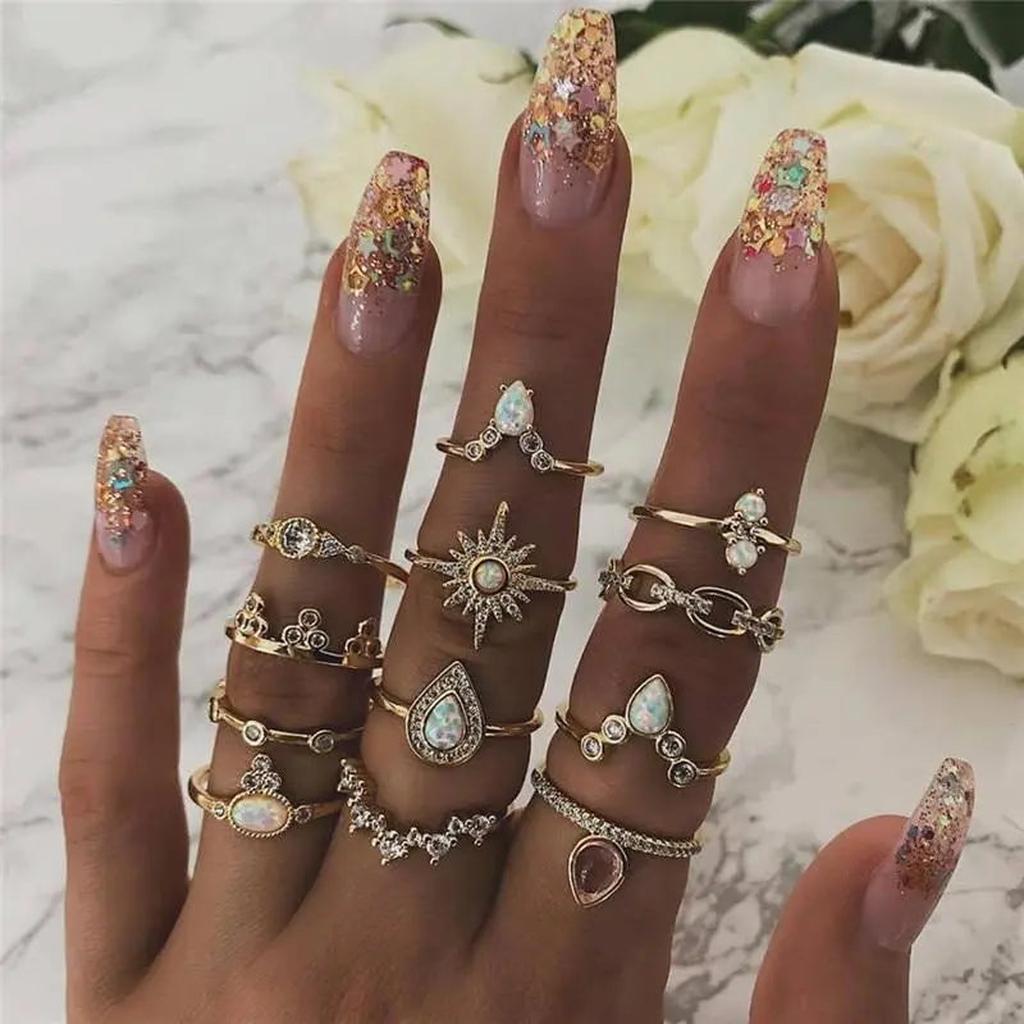 Ring Set with 8 to 12 Rings