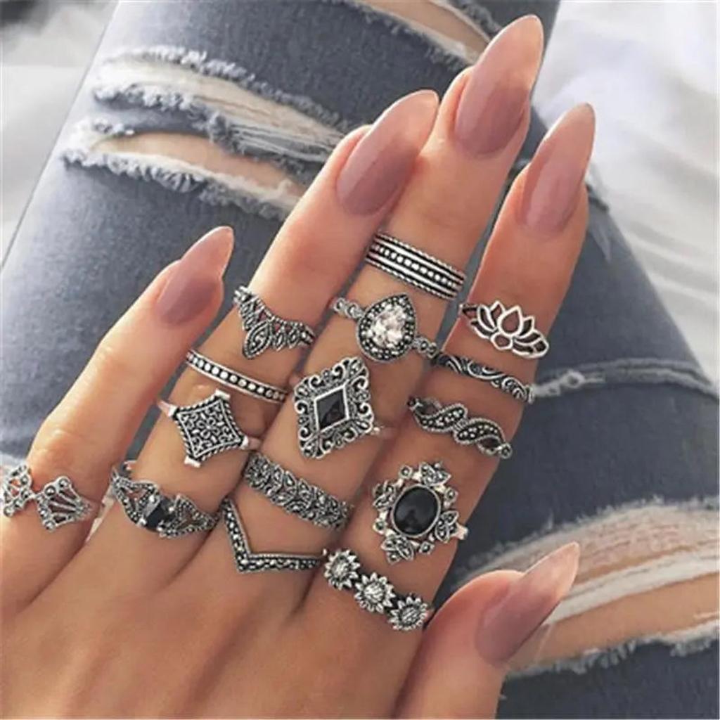Ring Set with 8 to 12 Rings