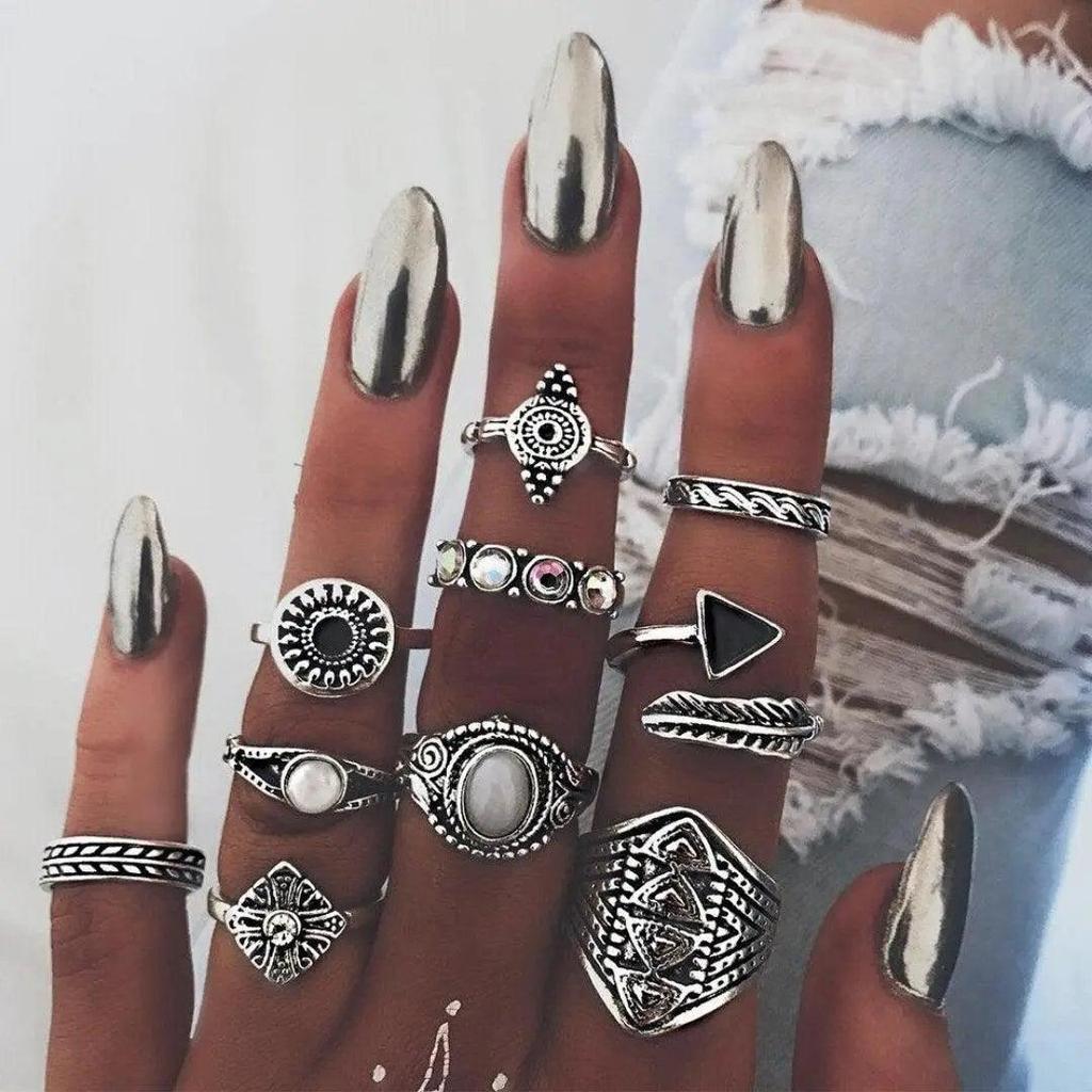 Ring Set with 8 to 12 Rings