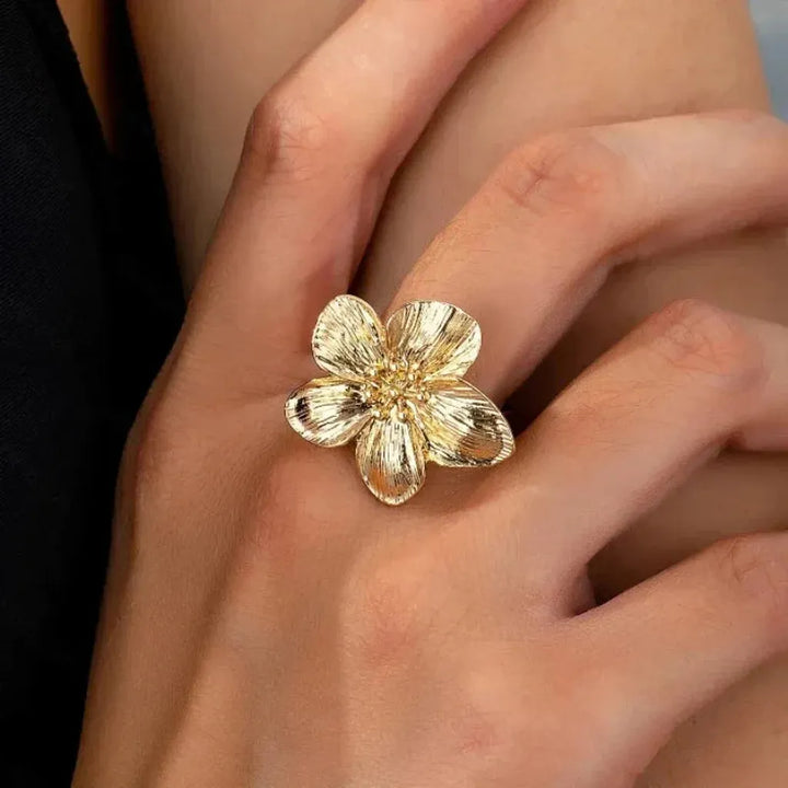 Ring Sunrise with Flower in Gold