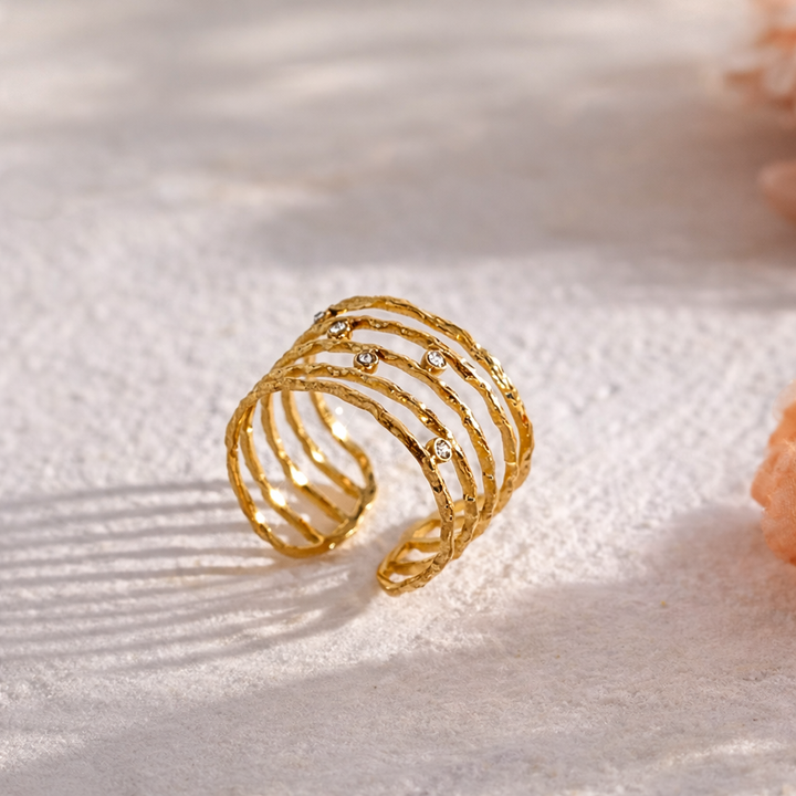 Ring Golden Crown with Shine