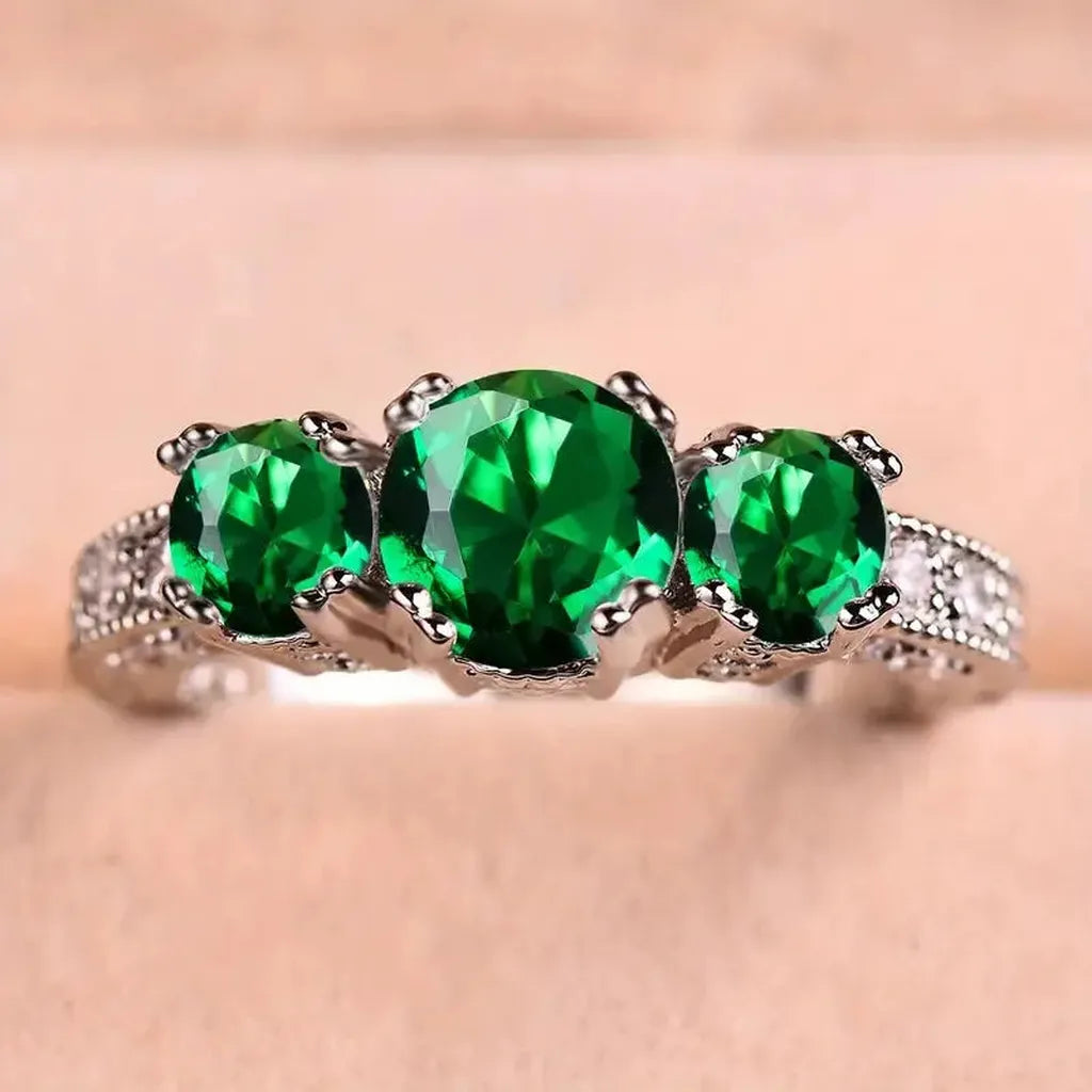 Ring with 3 Emeralds