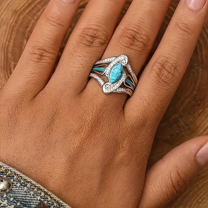 Ring with Turquoise in White Gold